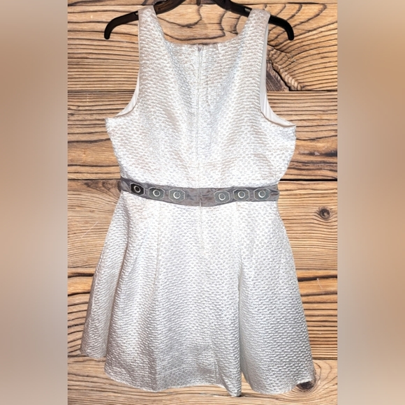 💥Sold💥 Star Wars Princess Leia Her Universe Dress - Picture 3 of 9